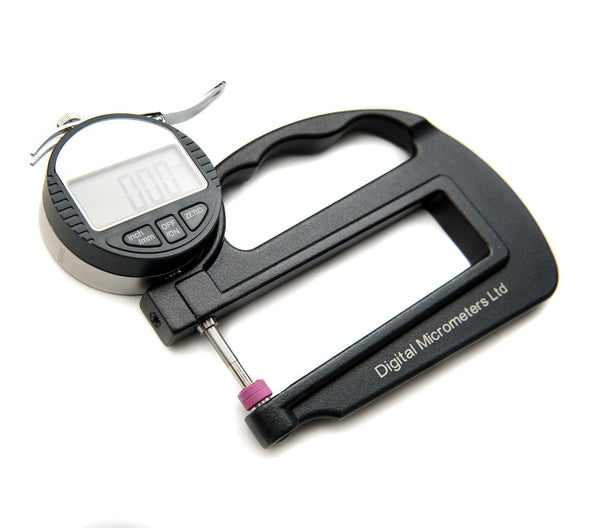 Cyfrowe mierniki grubości 0,01 mm (0–12,7 mm i 0–25 mm)